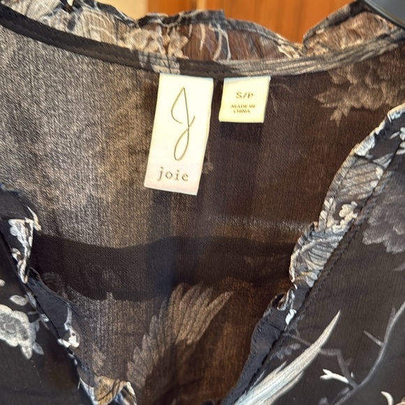 Elegant Black Floral Women's Top small. NWOT - Picture 2 of 8